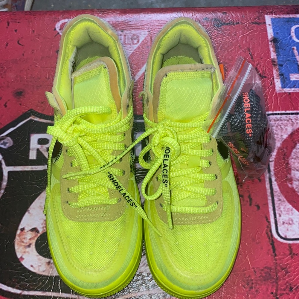 Off-White x Air Force 1 Low “Volt”
